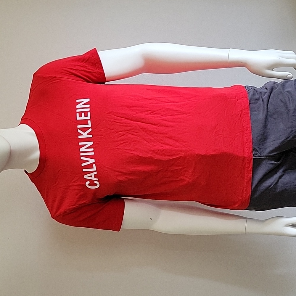 Calvin Klein Tee